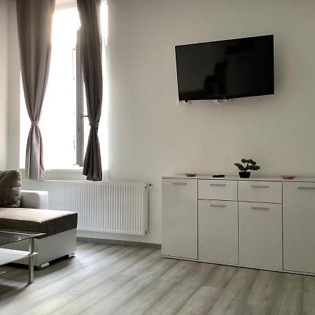 Belvárosi Apartman 1 Apartment Miskolc Bagian luar foto