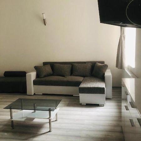Belvárosi Apartman 1 Apartment Miskolc Bagian luar foto
