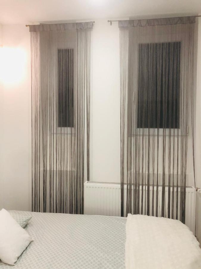Belvárosi Apartman 1 Apartment Miskolc Bagian luar foto