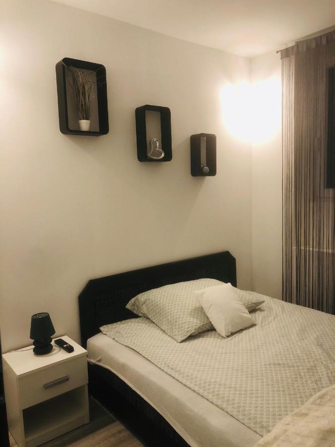Belvárosi Apartman 1 Apartment Miskolc Bagian luar foto